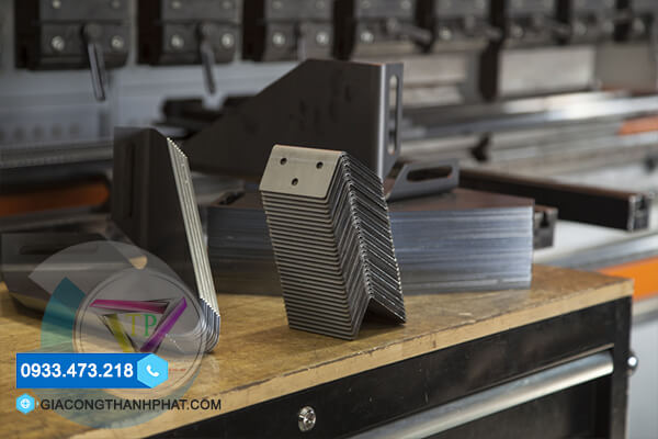 Cắt laser kim loại Th�?Đức �?đâu