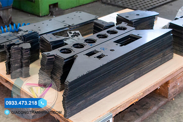 Cắt laser quận 12 giá r�? width=