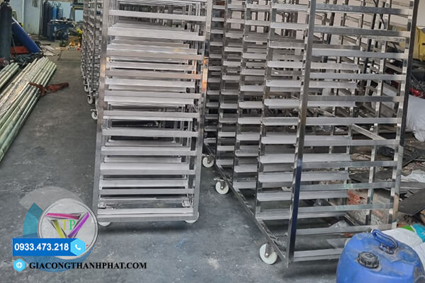 Khung kệ inox công nghiệp giá rẻ