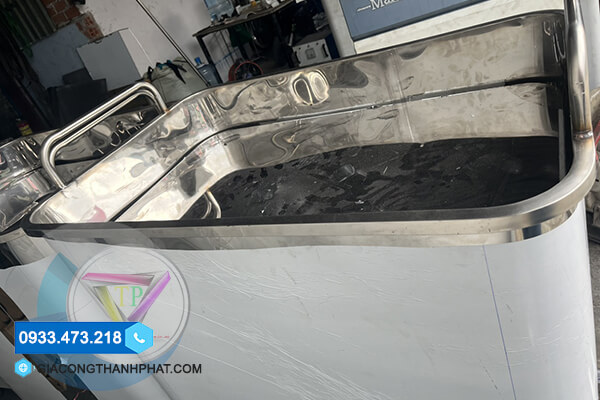 Thông số kỹ thuật xe thùng nâng hạ inox