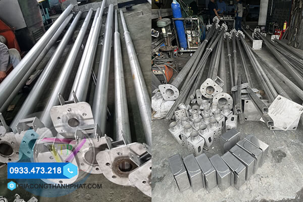 Báo giá cột đèn chiếu sáng inox