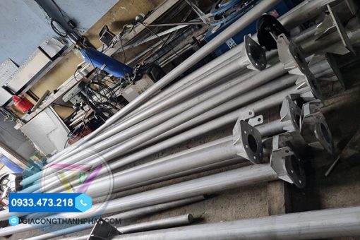 Gia Công Cột Đèn Inox | Báo Giá Trụ Đèn Chiếu Sáng Cao Áp
