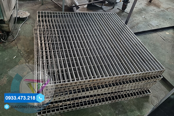 Gia Công Máng Thoát Sàn Inox Công Nghiệp Chất Lượng, Giá Rẻ Gia Công Máng Thoát Sàn Inox Công Nghiệp Chất Lượng, Giá Rẻ