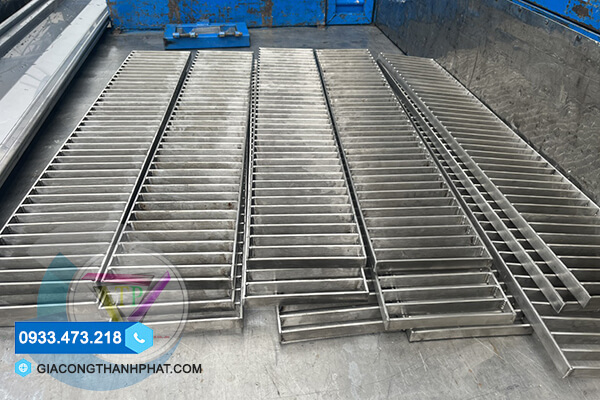 gia công mương thoát sàn inox