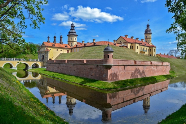 Das Palast- und Parkensemble in Neswisch (Neswisch)